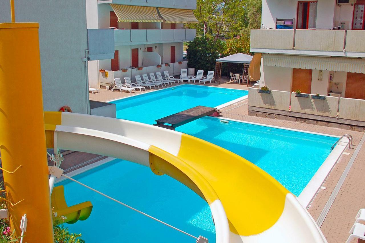 Holiday Club Residence Alba Adriatica Exterior foto